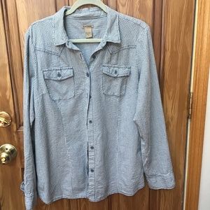 Ruff Hewn vintage blue cotton button down shirt. Button up sleeves.